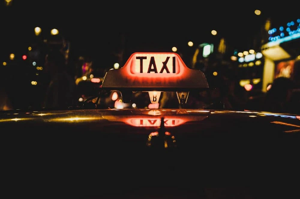 Taxi parisien de nuit